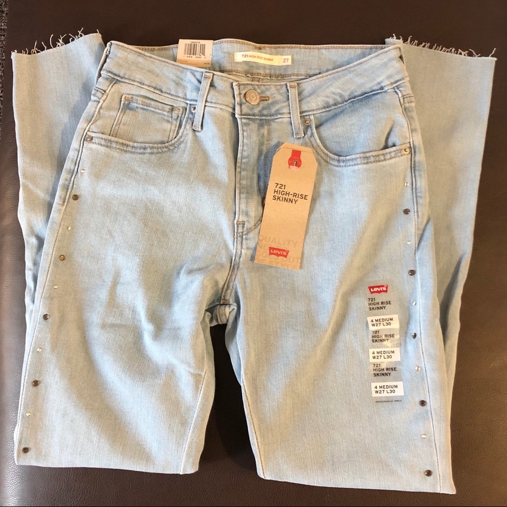 NEW Levi’s Jeans!! - Picture 5 of 6